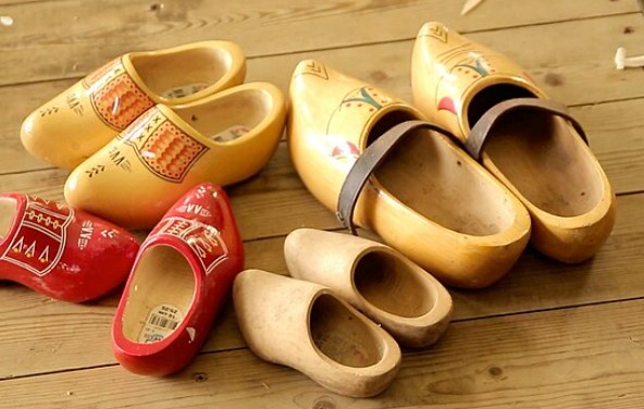 Exploring the World of Clogs: Types and Uses